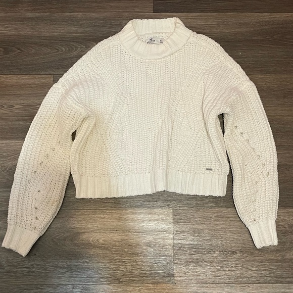 White Hollister sweater - Picture 1 of 4